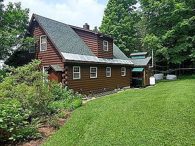 Photo of 100 Derby Gore Rd, Derby, VT