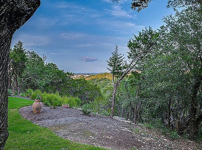 Image of 208 Honey Creek Ct
