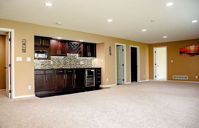 Photo of 1318 90th St, West Des Moines, IA