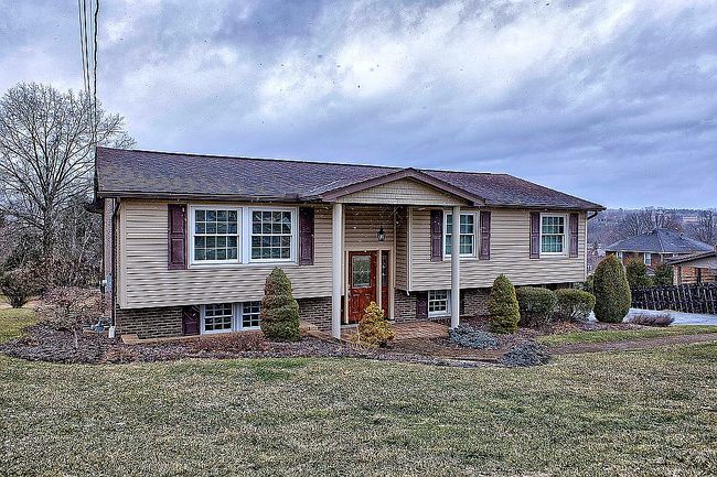 Preview of property located at 738 Courtview Dr