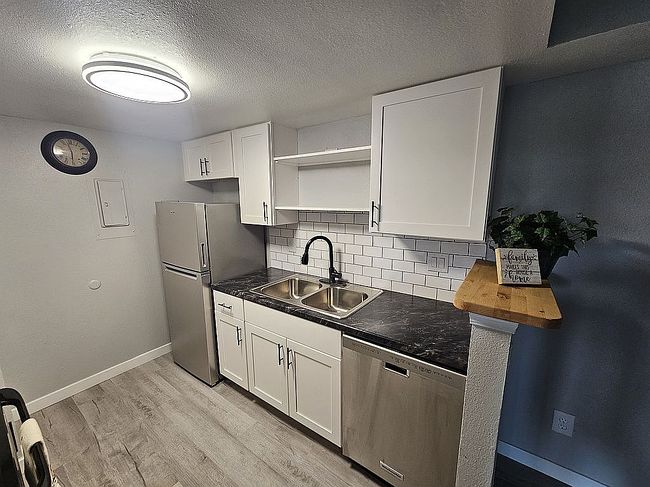 Photo of 8555 Fairmount Dr Apt J103