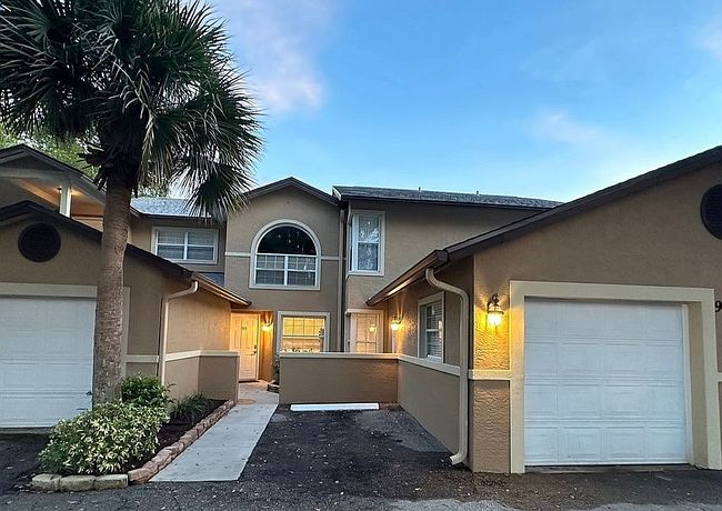 Photo of 9613 Crescent Garden Dr Apt 101