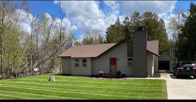 Photo of 5526 Linksview Way, Gladwin, MI