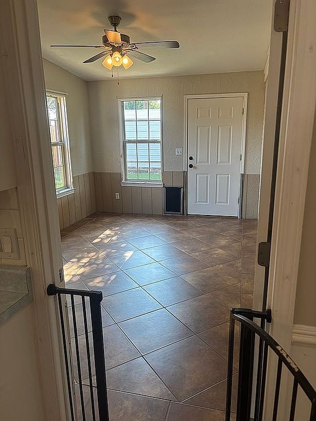 Photo of 1113 Phillips Dr, Dumas, TX