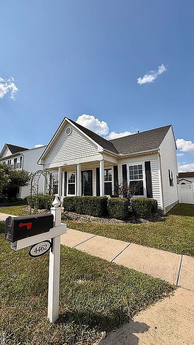Photo of 4462 Alameda Dr, Grove City, OH