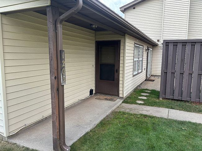 Photo of 1203 Cedar Ln