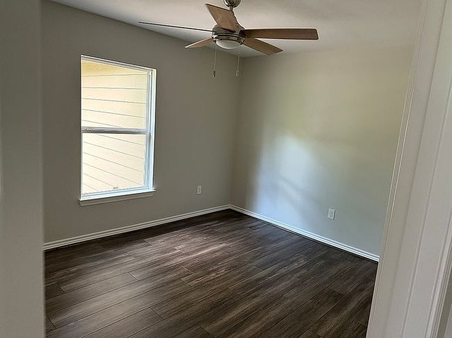 Image of 10516 Peck Rd