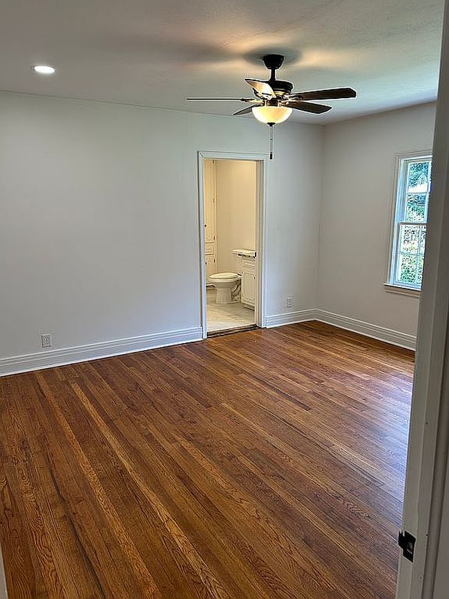 Image of 105 Crenshaw St