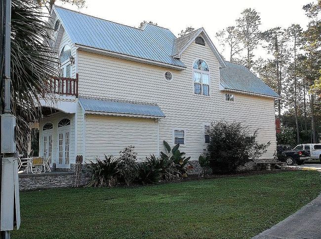 Photo of 221 Riley Lake Dr, Hawthorne, FL