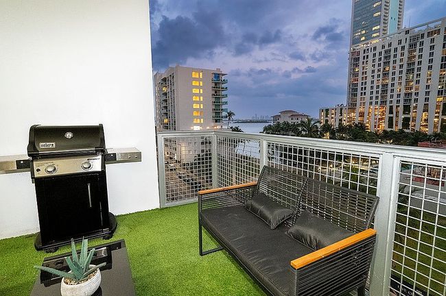 Image of 481 Ne 29th St #604