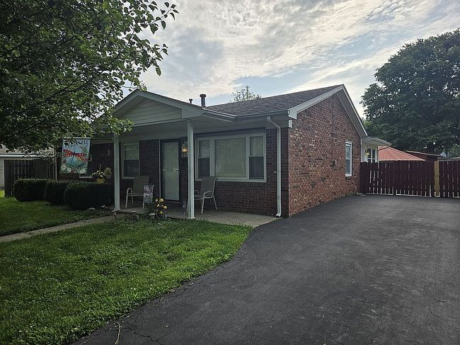 9907 Plaudit Way, Louisville, KY