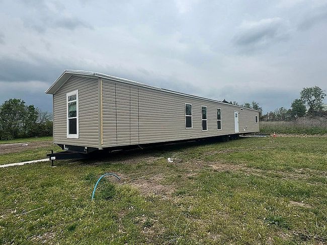 Photo of 260 Bedford Falls Dr, Berryville, AR