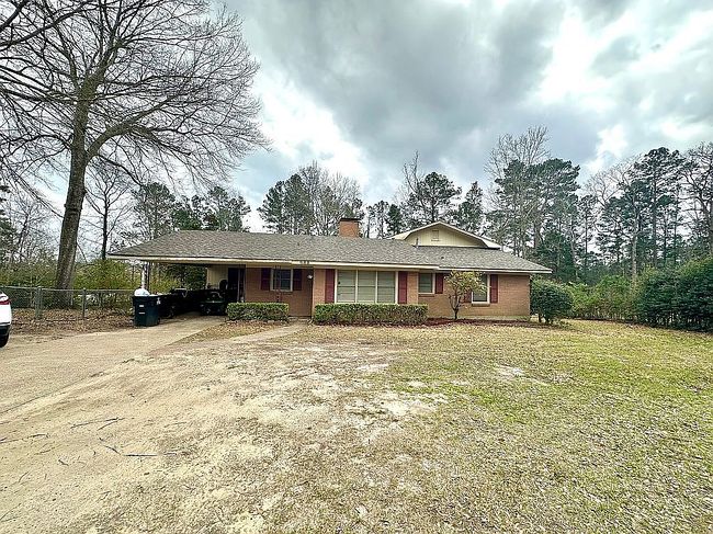 Image of 900 Victoria Dr