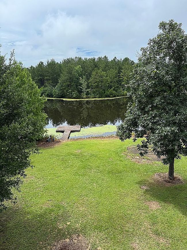 Photo of 80 Shadow Lake Dr, Hattiesburg, MS