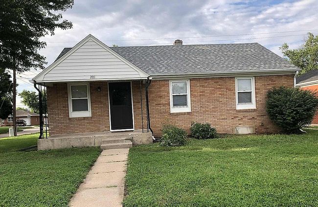 Photo of 201 Ringland Rd, Hastings, NE