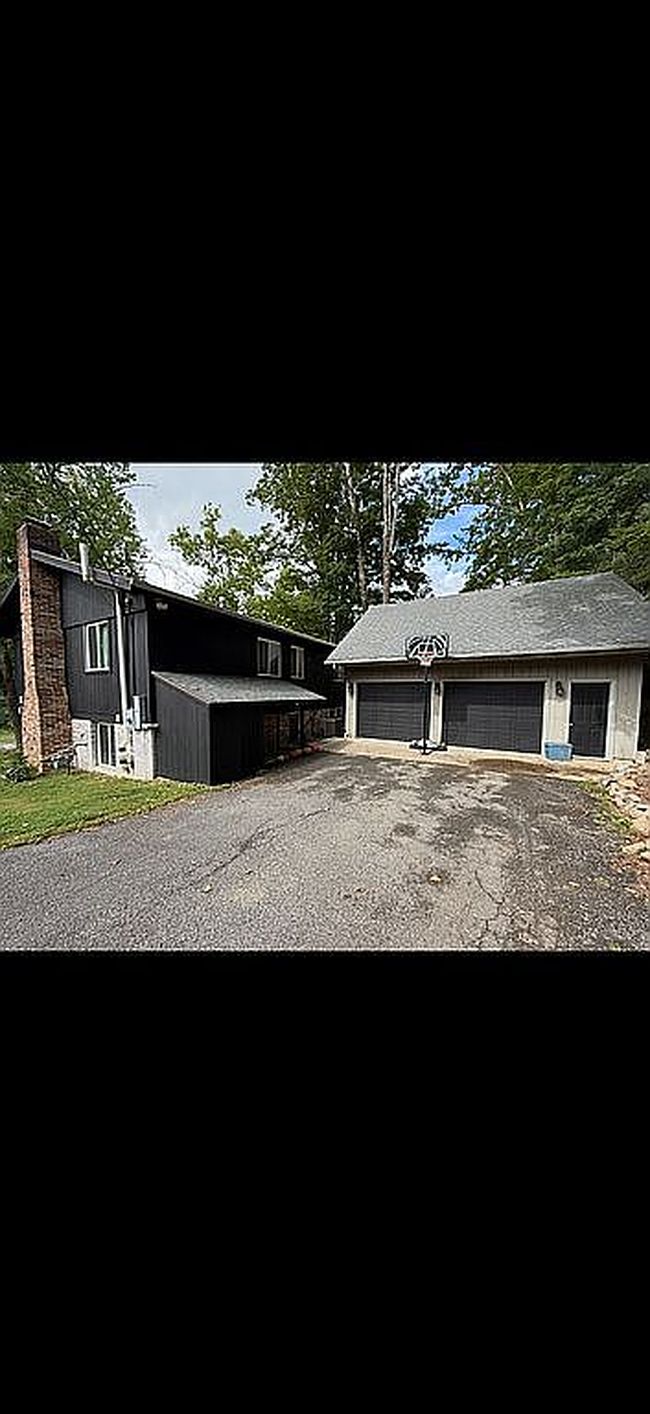 Photo of 616 Ross Rd, Lexington, VA