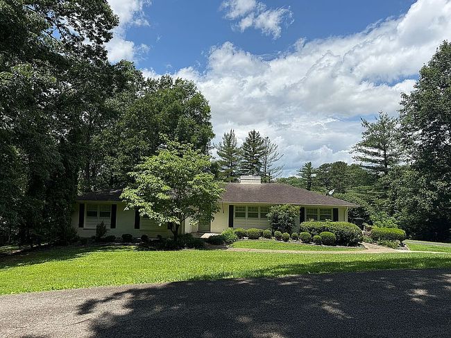 Photo of 4 Edgewood Dr, Somerset, KY