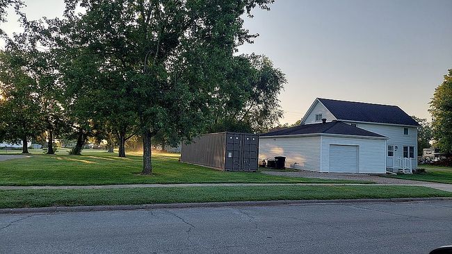 Photo of 500 Russell St, Oakville, IA