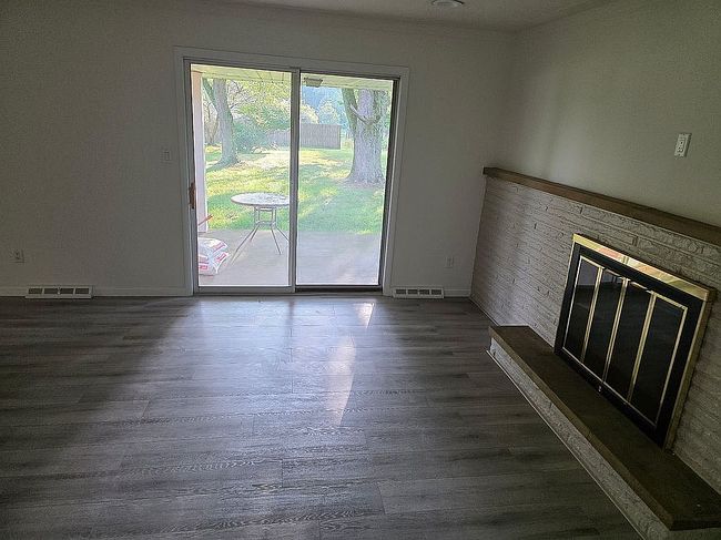 Photo of 8526 Bears Den Ln, Broadview Heights, OH