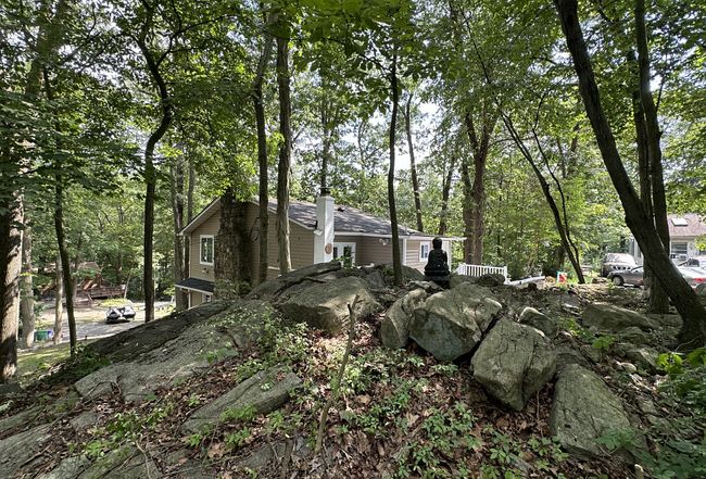 Preview of property located at 6 Hickory Trl