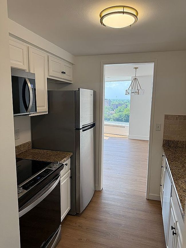 Photo of 8200 E Jefferson Ave, Detroit, MI
