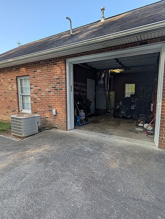 Photo of 104 Aspen Dr, Calhoun, GA