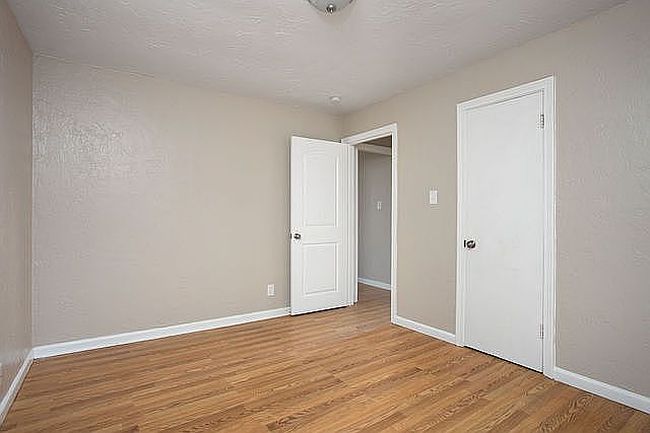 Additional photo 1 of property located at 1414 N Highland St