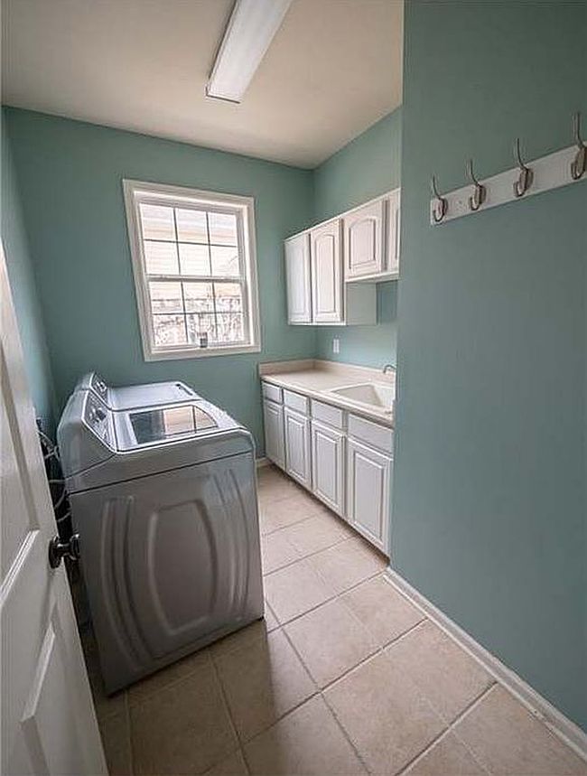 Image of 6244 Newark Dr