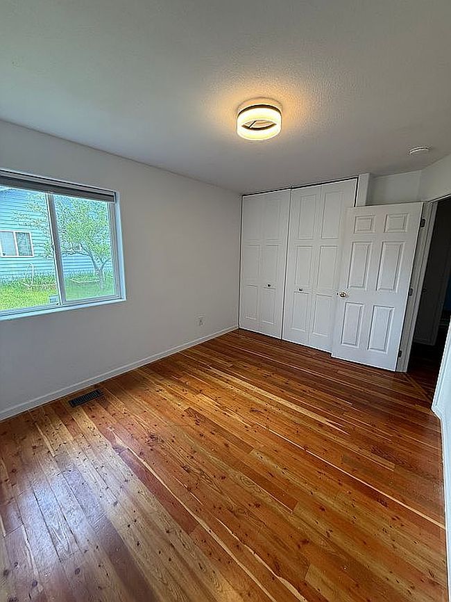 Image of 1901 11th Ave W