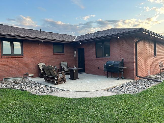 Image of 3341 Q Rd