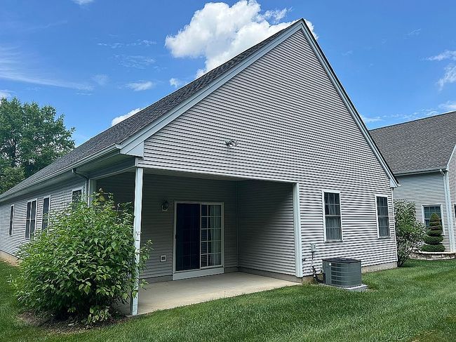 Photo of 30 Hummingbird Dr, Hamilton, NJ