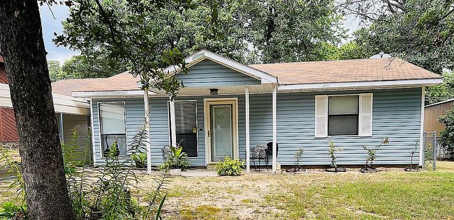 Photo of 417377 Bridgeport Rd, Eufaula, OK