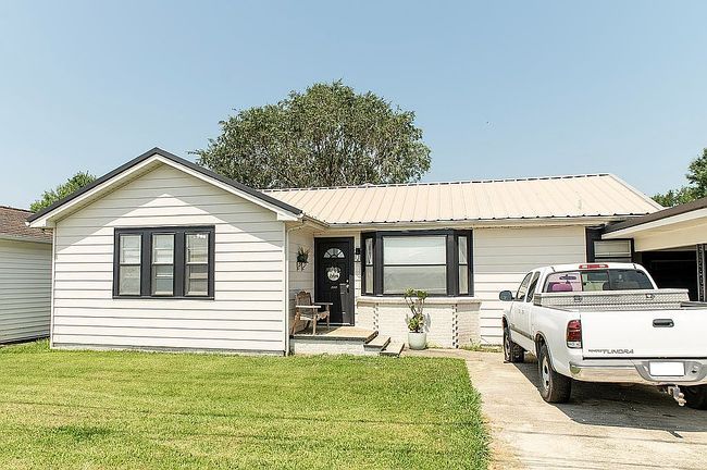 Photo of 210 Wilson St, Raceland, LA