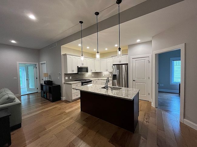 Photo of 5400 Greenridge Dr #18, Midland, MI