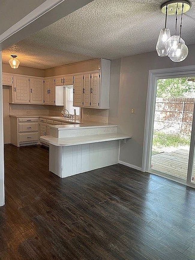 Image of 1213 Avenue B