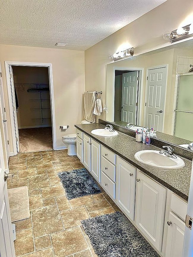 Image of 610 Newport Ln