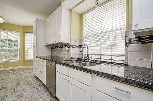 Photo of 318 N Cypress Estates Cir, Spring, TX