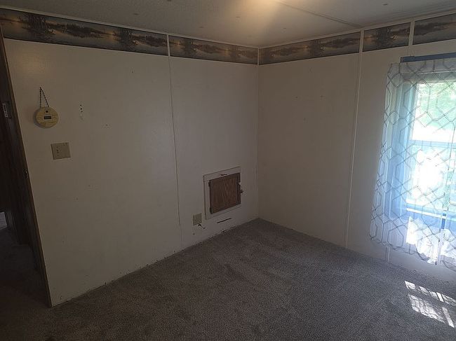 Photo of 34 Del Ct W, Lockport, NY
