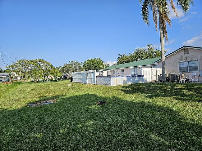Image of 757 Avenue N Sw