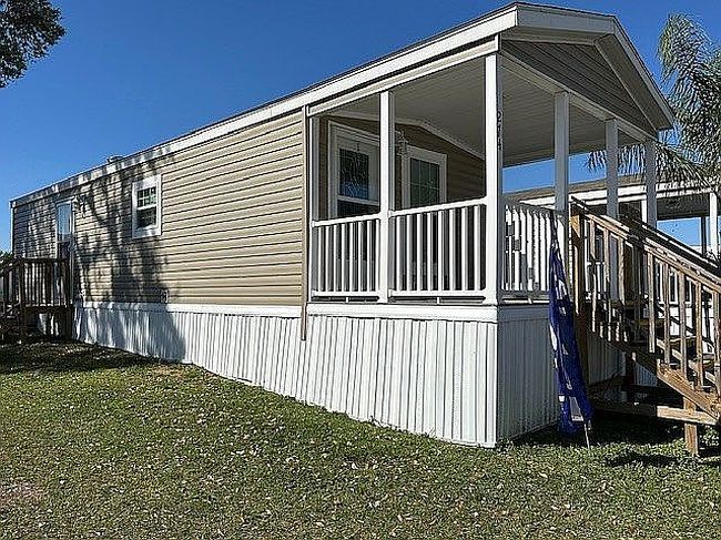 Additional photo of property located at 12645 Morning Dr #274