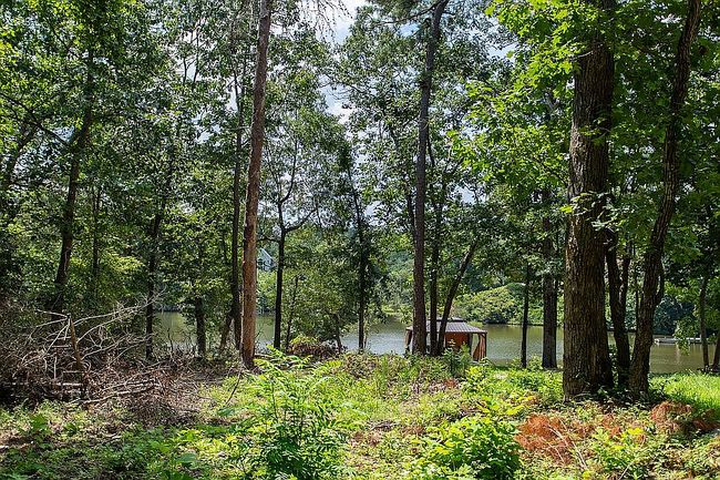 Additional photo 2 of property located at 144 Club View Dr