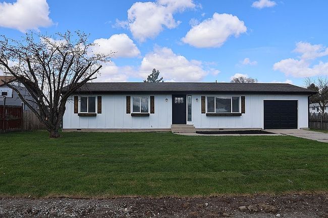 Image of 436 W Oneida St