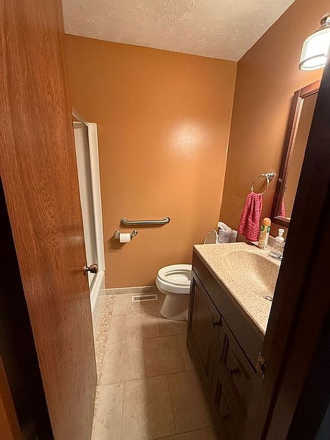 Photo of 630 E 2nd St, Crete, NE