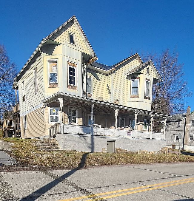 Image of 451/3 Main St