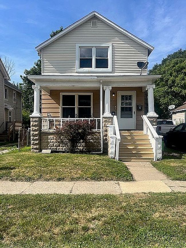 Photo of 821 Griswold St, Port Huron, MI