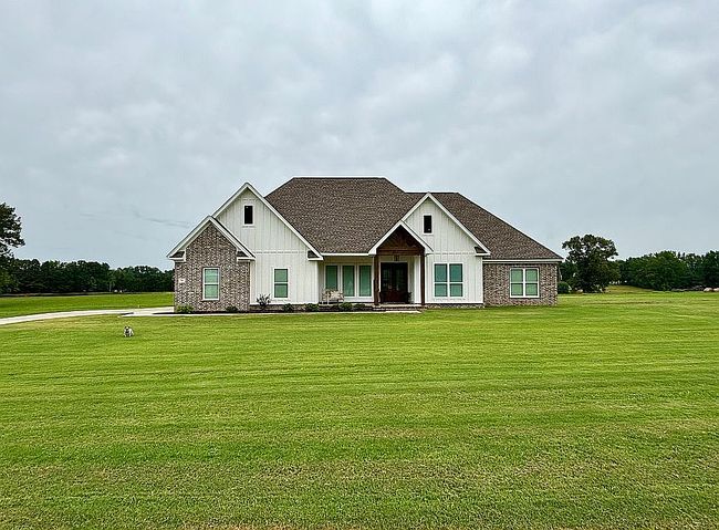 Preview of property located at 56 Lowell Ln