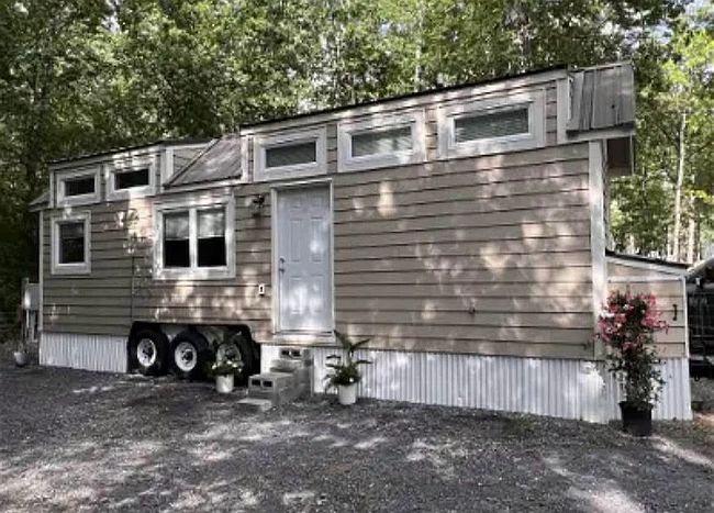 Photo of 1125 E Side Hwy #5, Waynesboro, VA