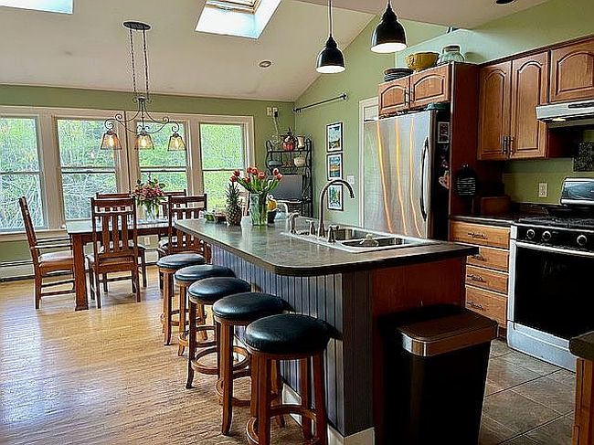 Photo of 39 White Oak Ln, Alfred, ME