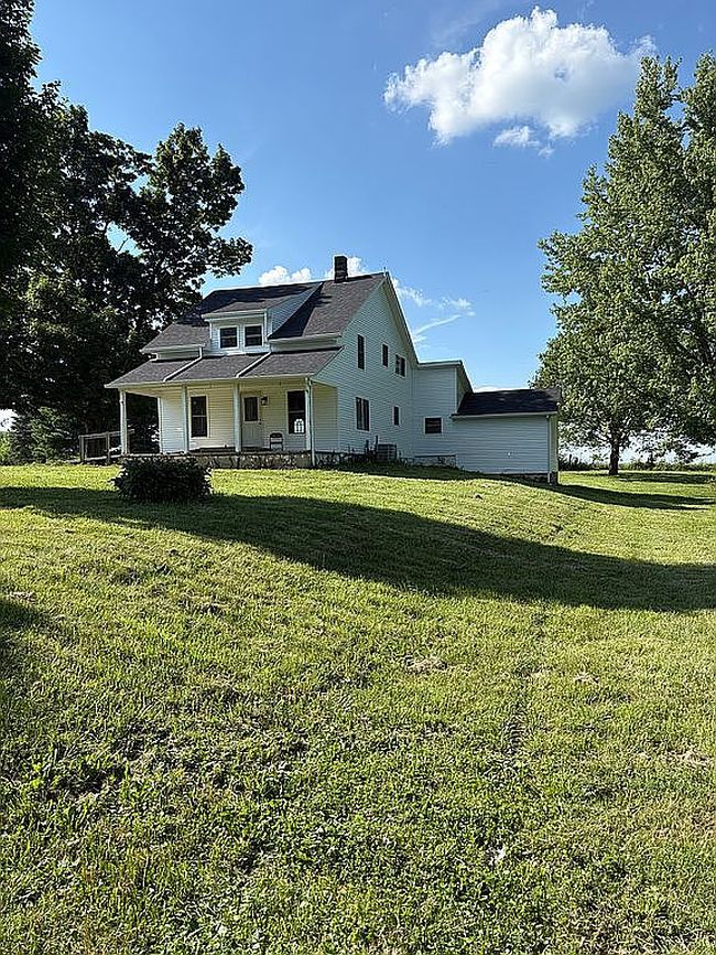 Photo of 5722 E Township Line Rd, West College Corner, IN