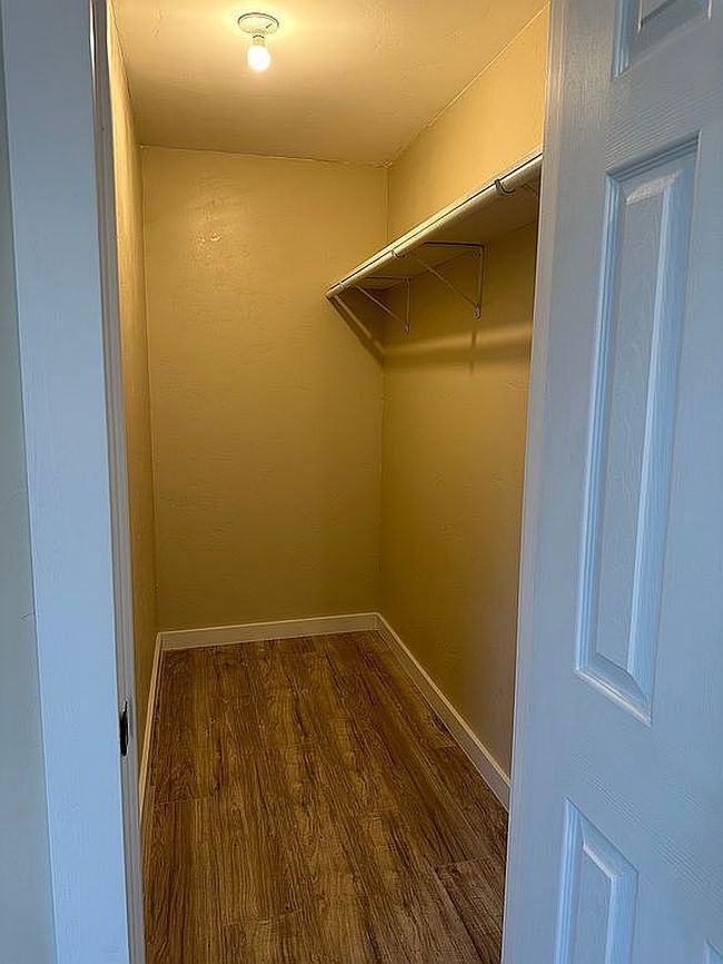 Photo of 105 E Travis St, Menard, TX